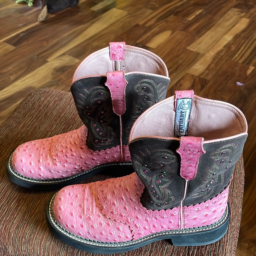 Ariat FatBaby The Ariat Original Women Pink Boots. Very Good Condition. Size 9.5